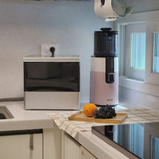 Máy rửa thực phẩm Hurom UC-B01 